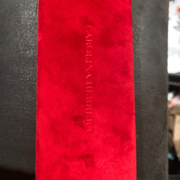 Carolina Herrera sunglass bnwt in original box - Picture 3 of 5